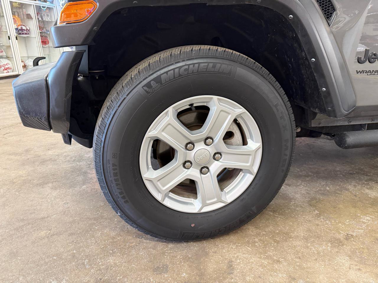 Used 2022 Jeep Wrangler Unlimited Sport image 9