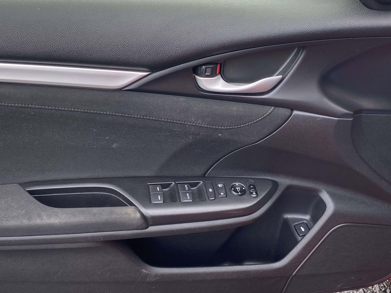 Used 2019 Honda Civic EX image 15