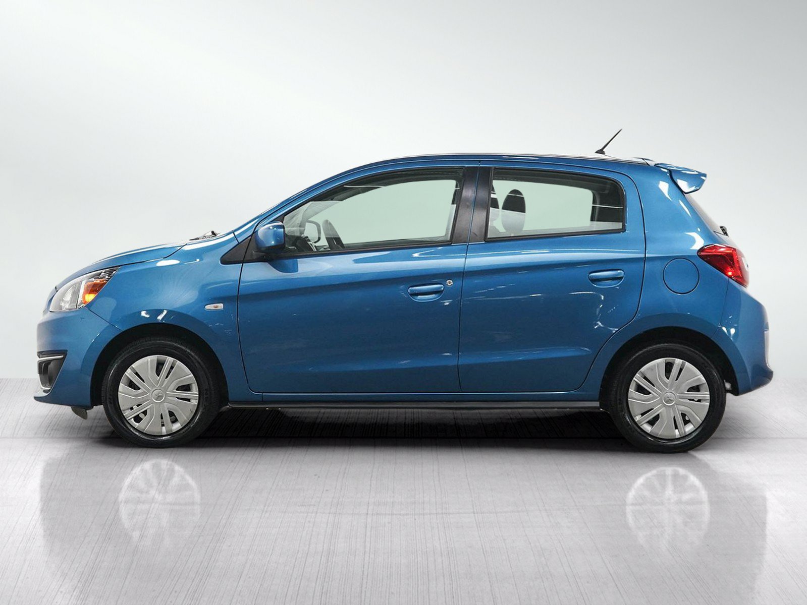 Used 2018 Mitsubishi Mirage ES FWD image 2