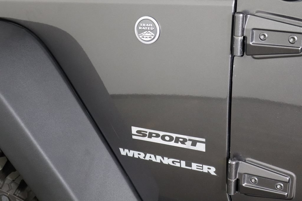 Used 2017 Jeep Wrangler Sport w/ Quick Order Package 24S AWD/4WD image 30