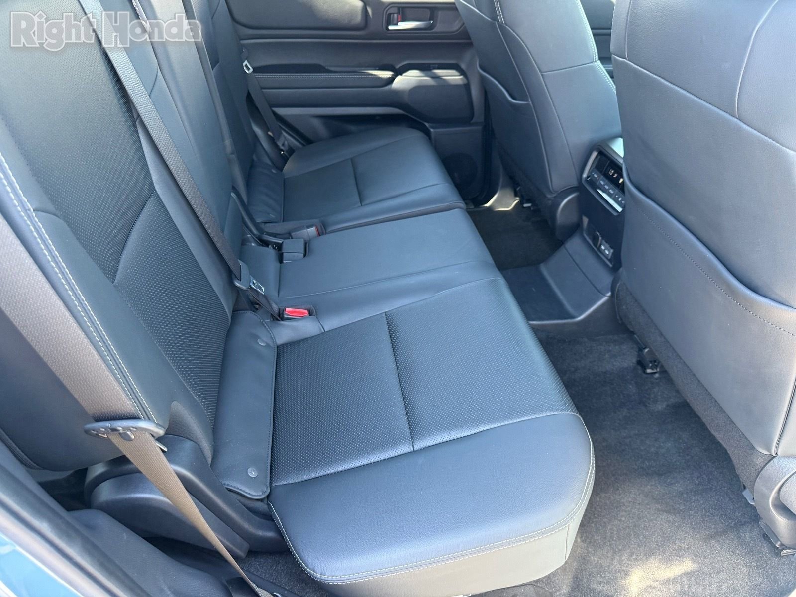 Used 2024 Toyota Land Cruiser image 29