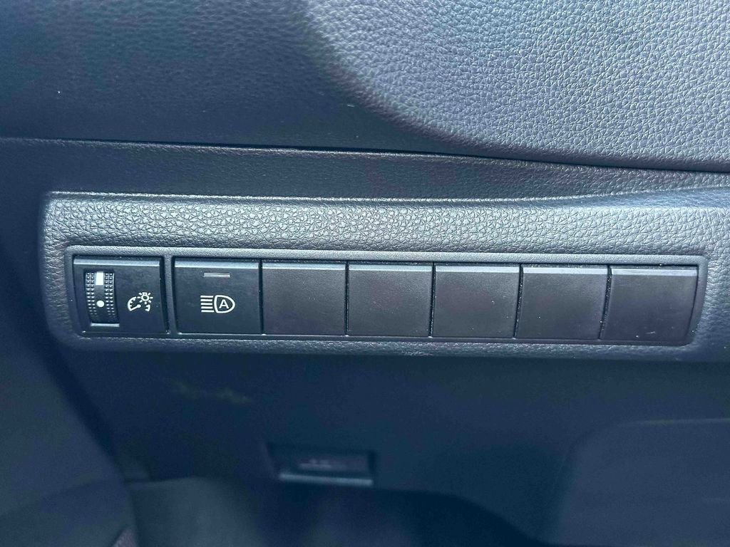 Used 2024 Toyota Corolla LE image 34
