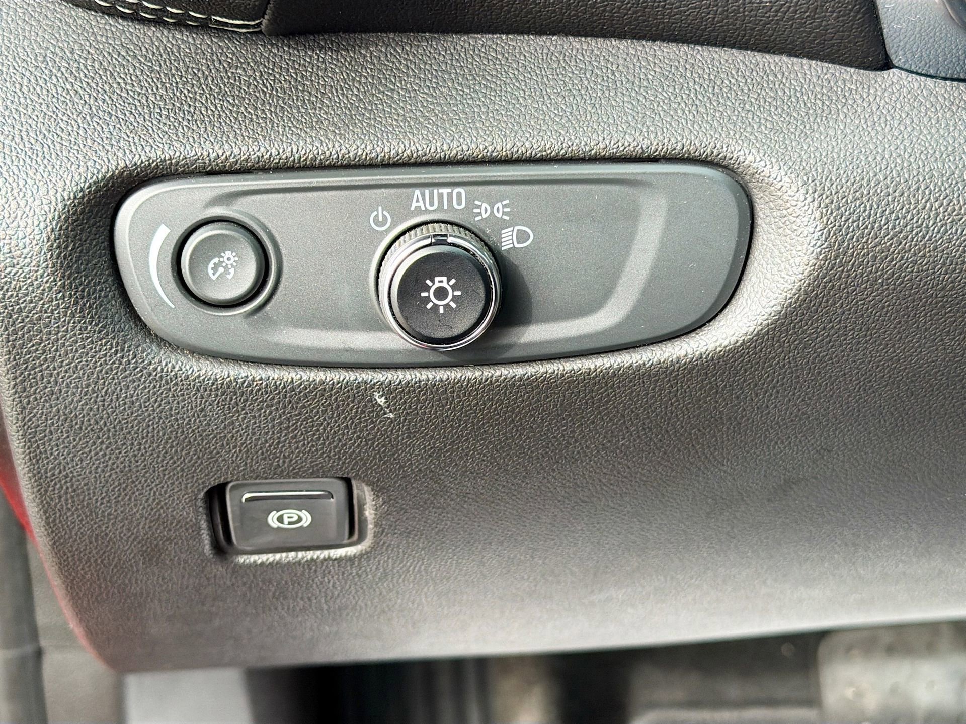 Used 2023 Chevrolet Blazer LT w/ Driver Confidence Package image 13