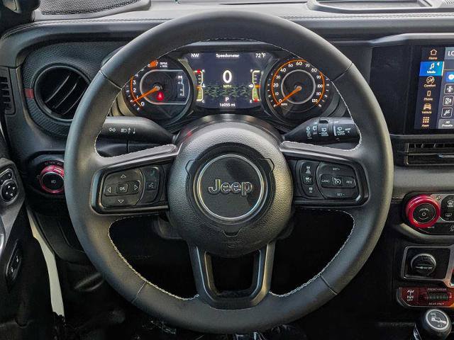 Used 2025 Jeep Wrangler Unlimited Rubicon w/ Convenience Group AWD/4WD image 19