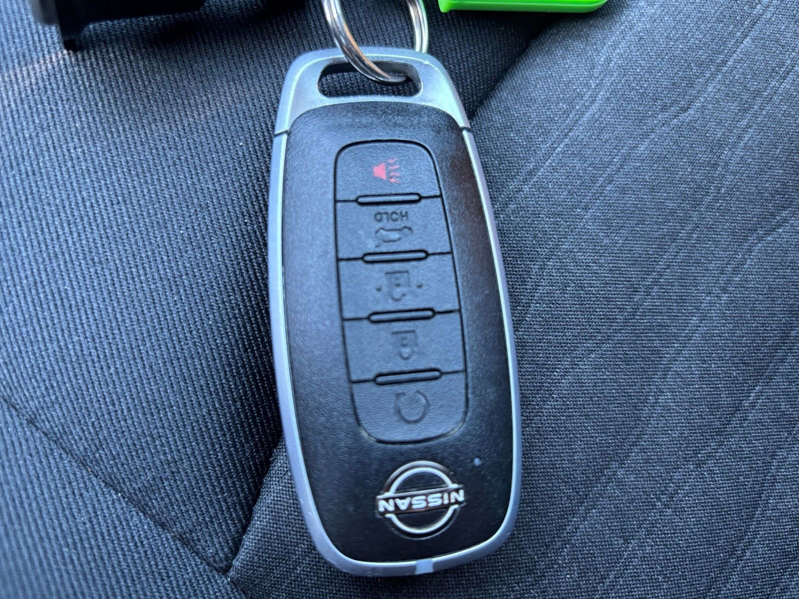 Used 2025 Nissan Pathfinder SV AWD/4WD image 27