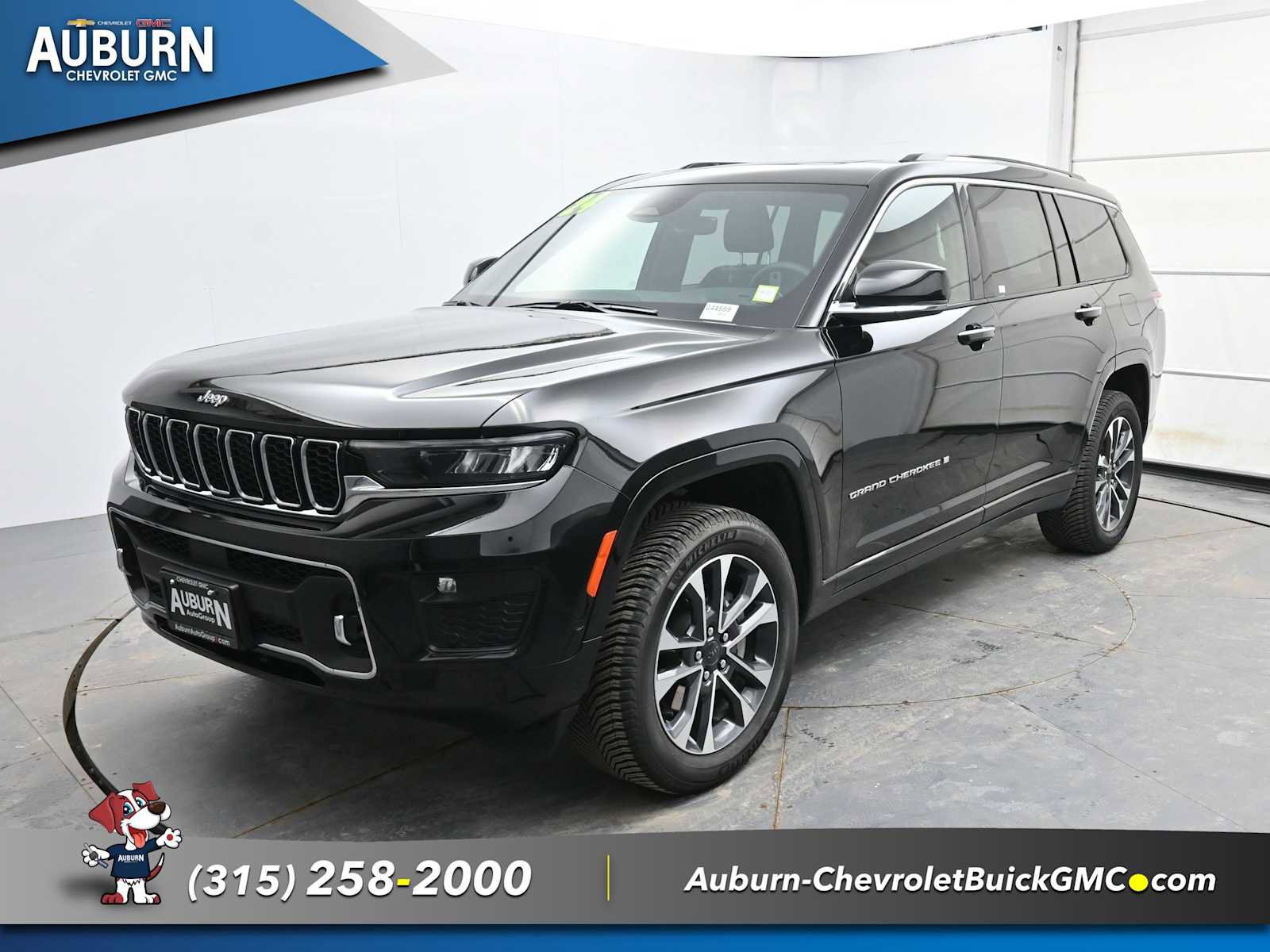 Used 2024 Jeep Grand Cherokee L Overland w/ Trailer Tow Package image 2