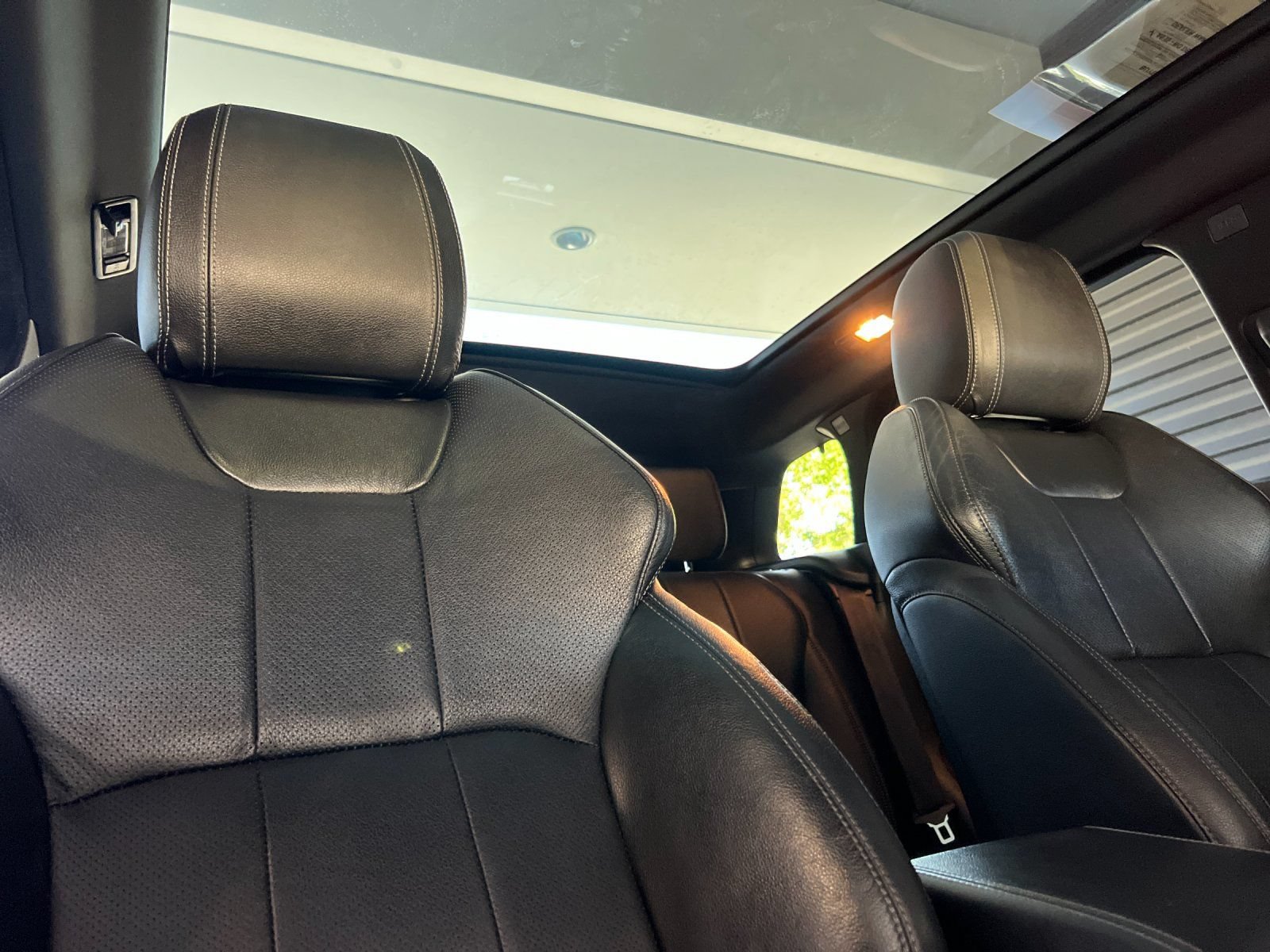 Used 2018 Land Rover Range Rover Evoque Landmark Edition AWD/4WD image 17