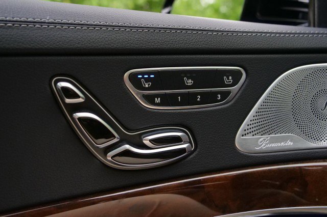 Used 2015 Mercedes-Benz S 550 4MATIC Sedan image 23