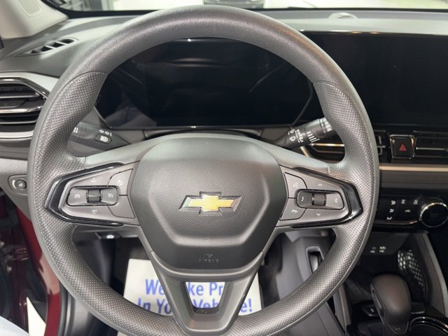Used 2025 Chevrolet TrailBlazer LT w/ Driver Confidence Package image 12