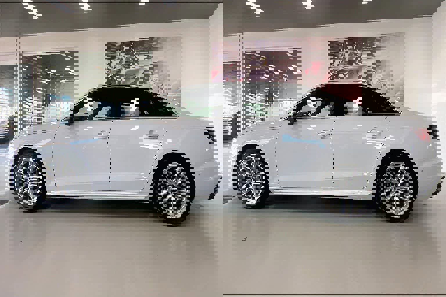 Used 2023 Audi A4 2.0T Prestige image 3