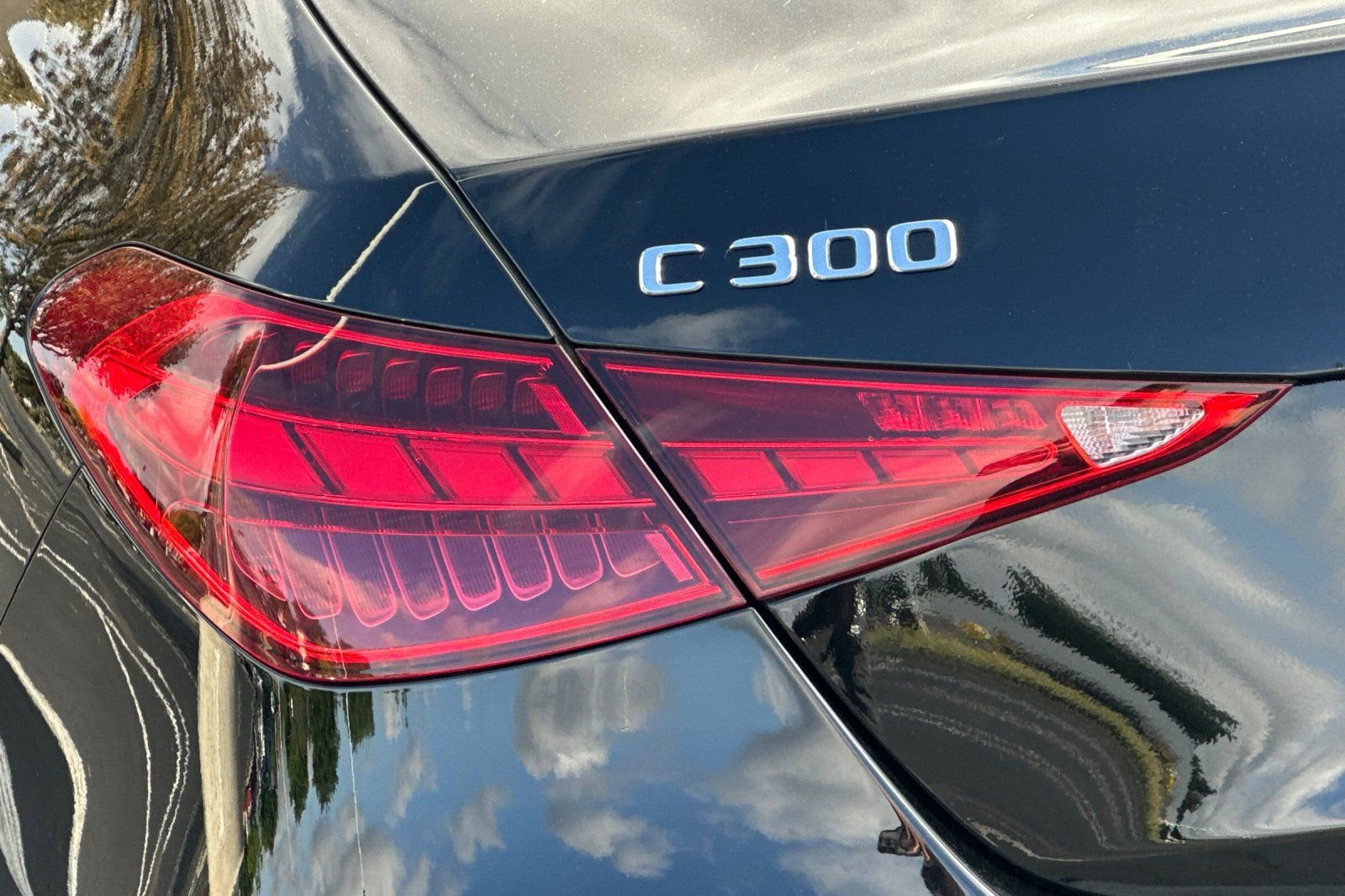 Used 2025 Mercedes-Benz C 300 Sedan image 46