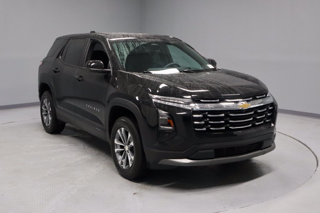 Used 2025 Chevrolet Equinox LT FWD image 1
