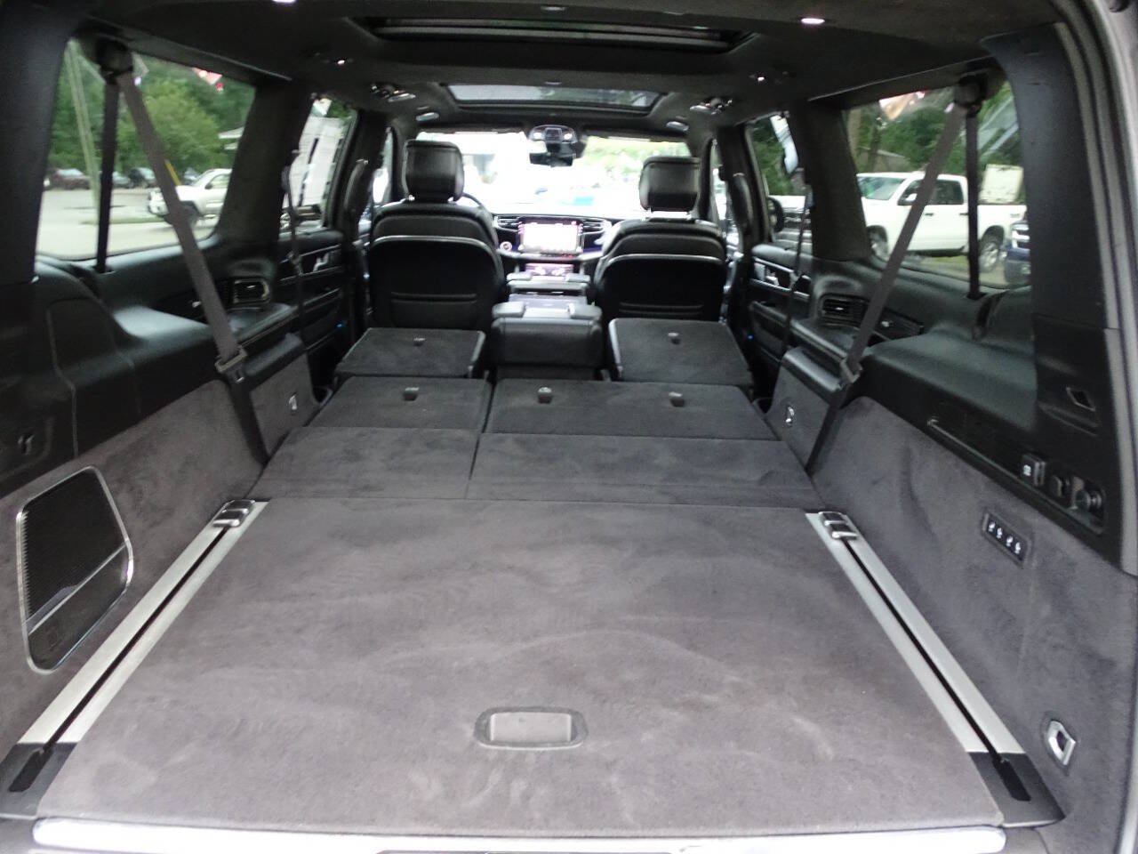 Used 2024 Jeep Grand Wagoneer L 4WD Series II Obsidian w/ Quick Order Packagew 28T image 49