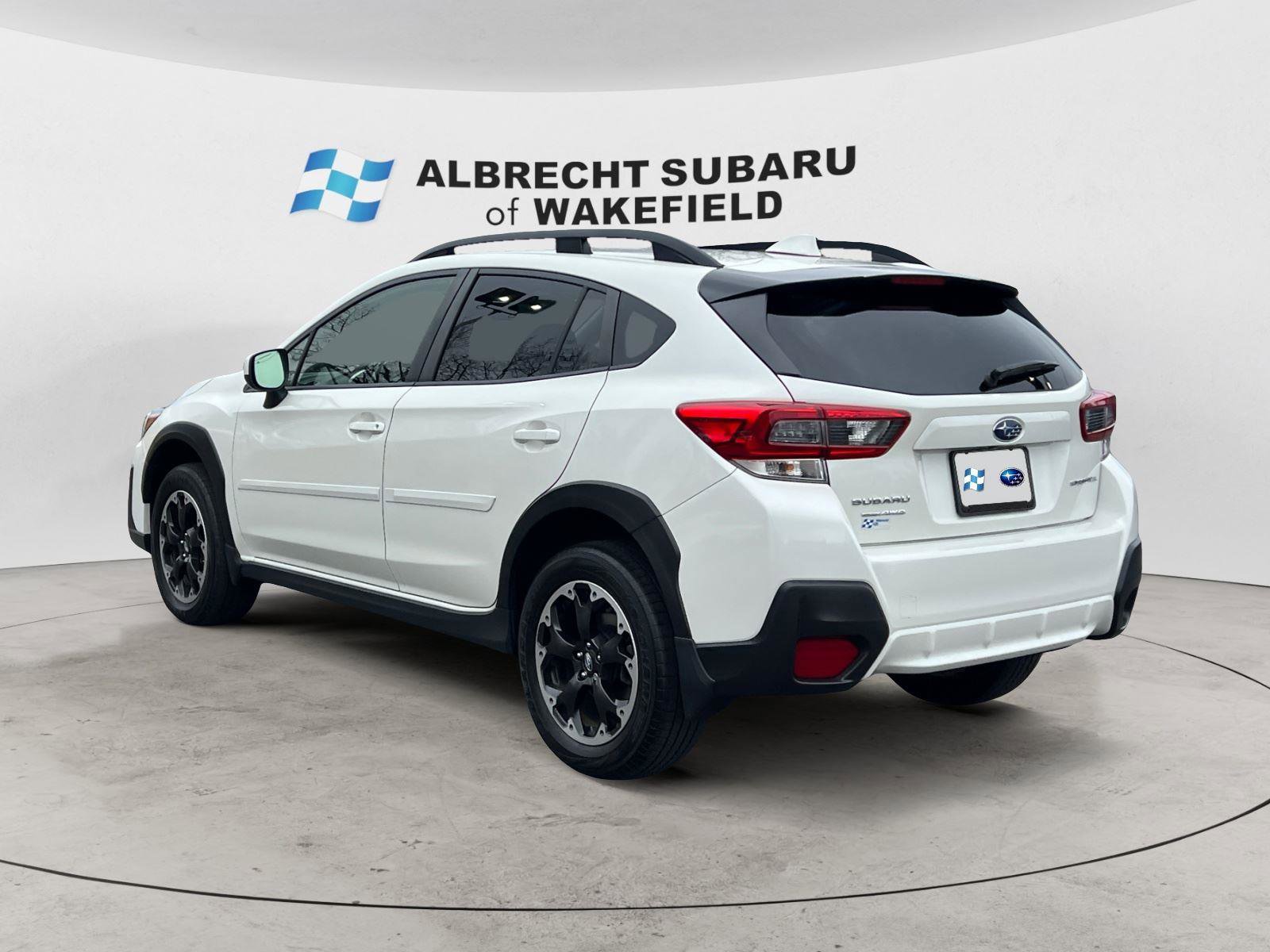 Used 2023 Subaru Crosstrek 2.0i Premium image 3