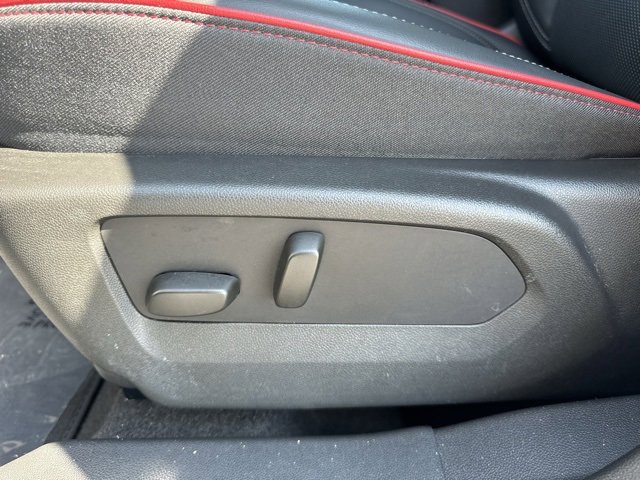 Certified 2023 Buick Envision Essence w/ Sport Touring Package image 12