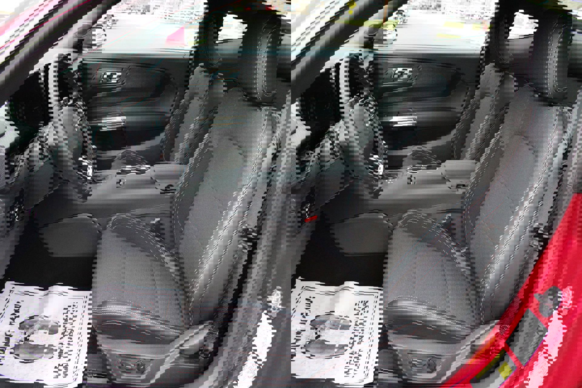 Used 2025 Ford Mustang Ecoboost image 14