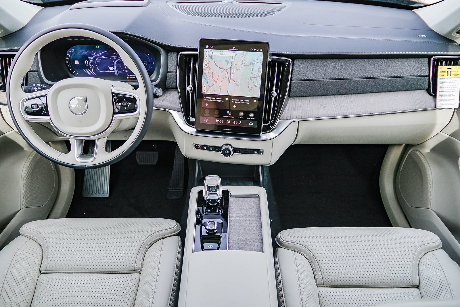 New 2026 Volvo XC90 T8 Ultra w/ Protection Package Premier AWD/4WD image 12