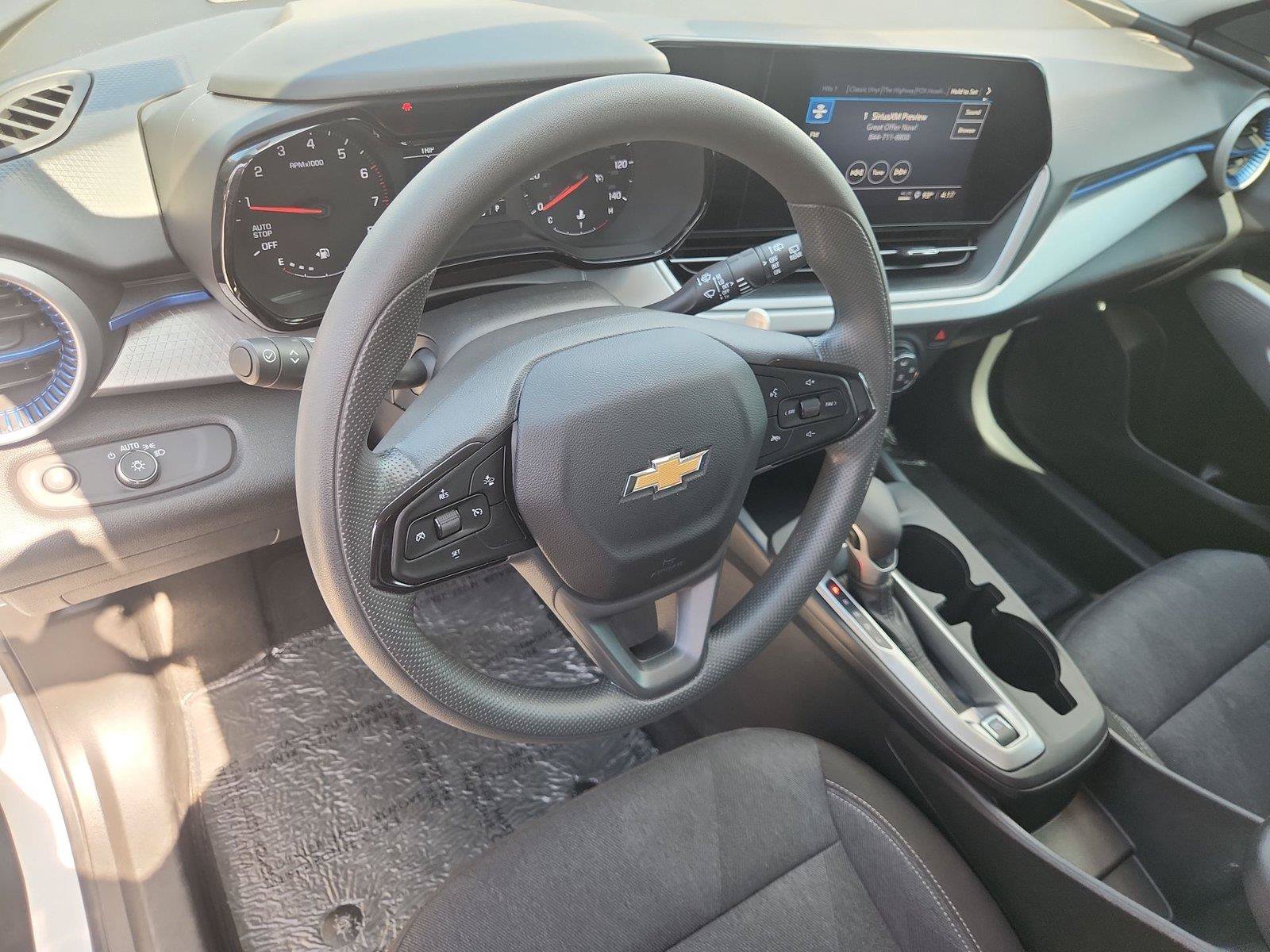 Used 2025 Chevrolet Trax LS FWD image 10