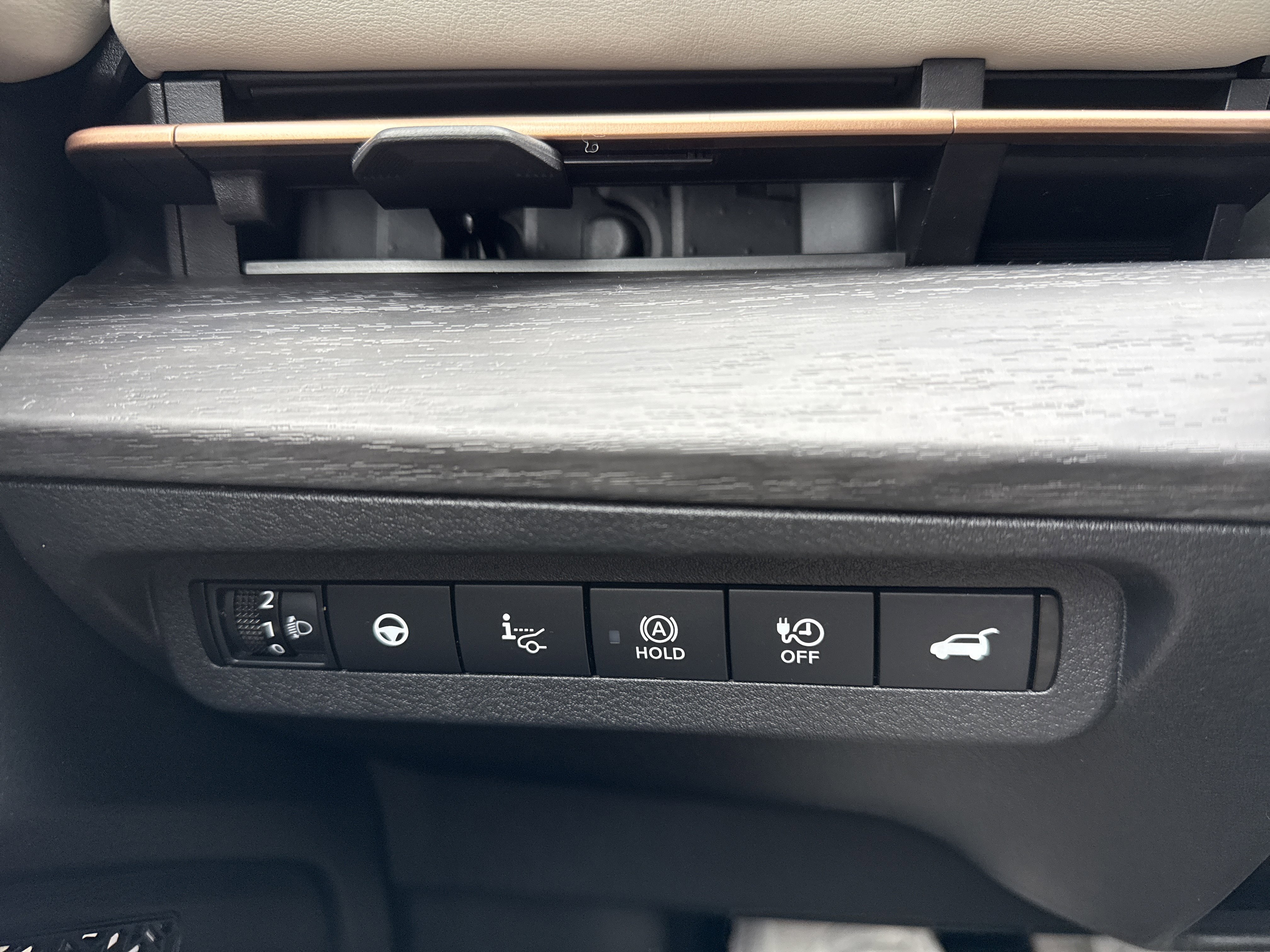 Certified 2024 Nissan Ariya AWD image 18