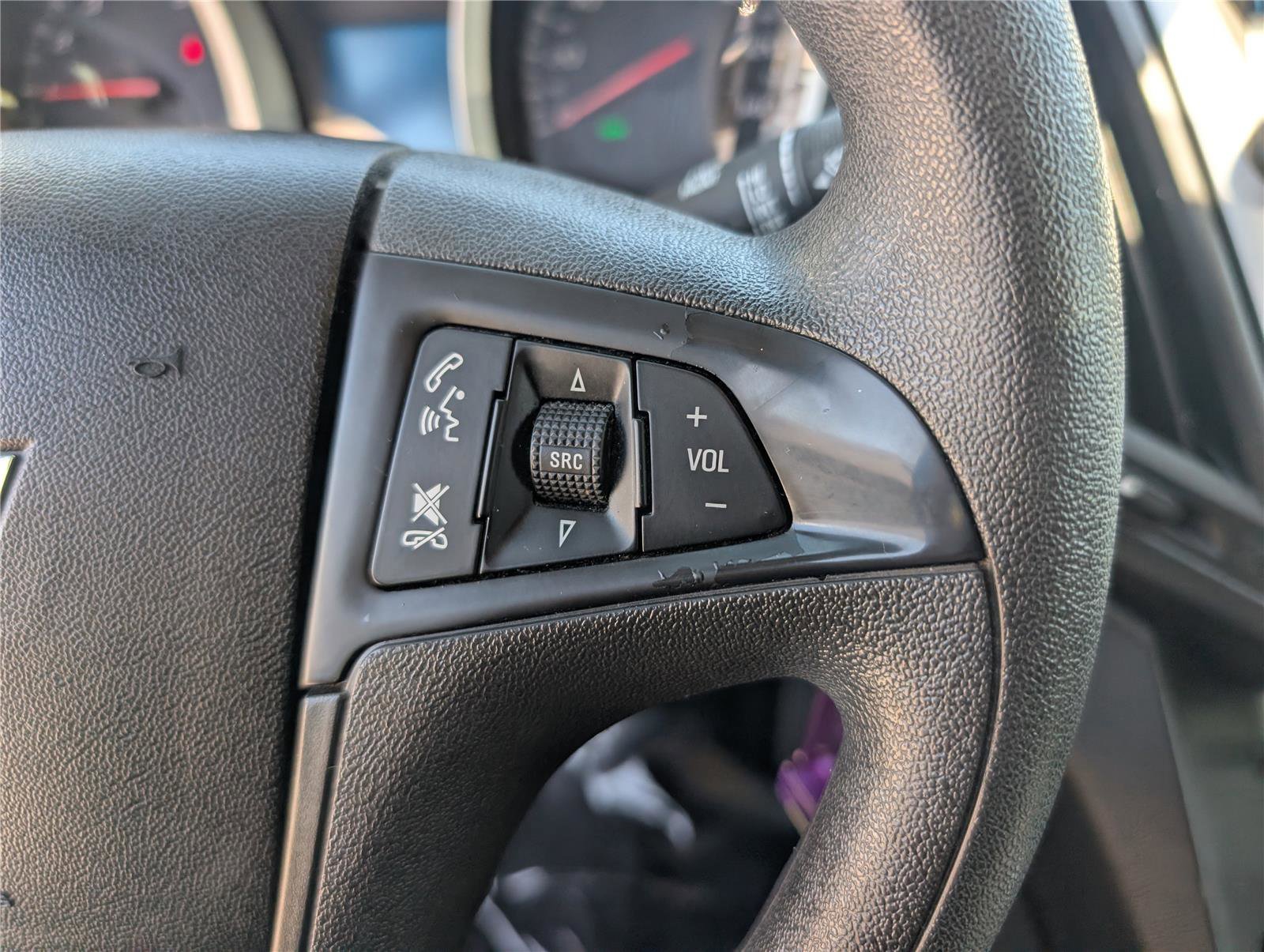 Used 2014 Chevrolet Equinox LS w/ LPO, Protection Package FWD image 21