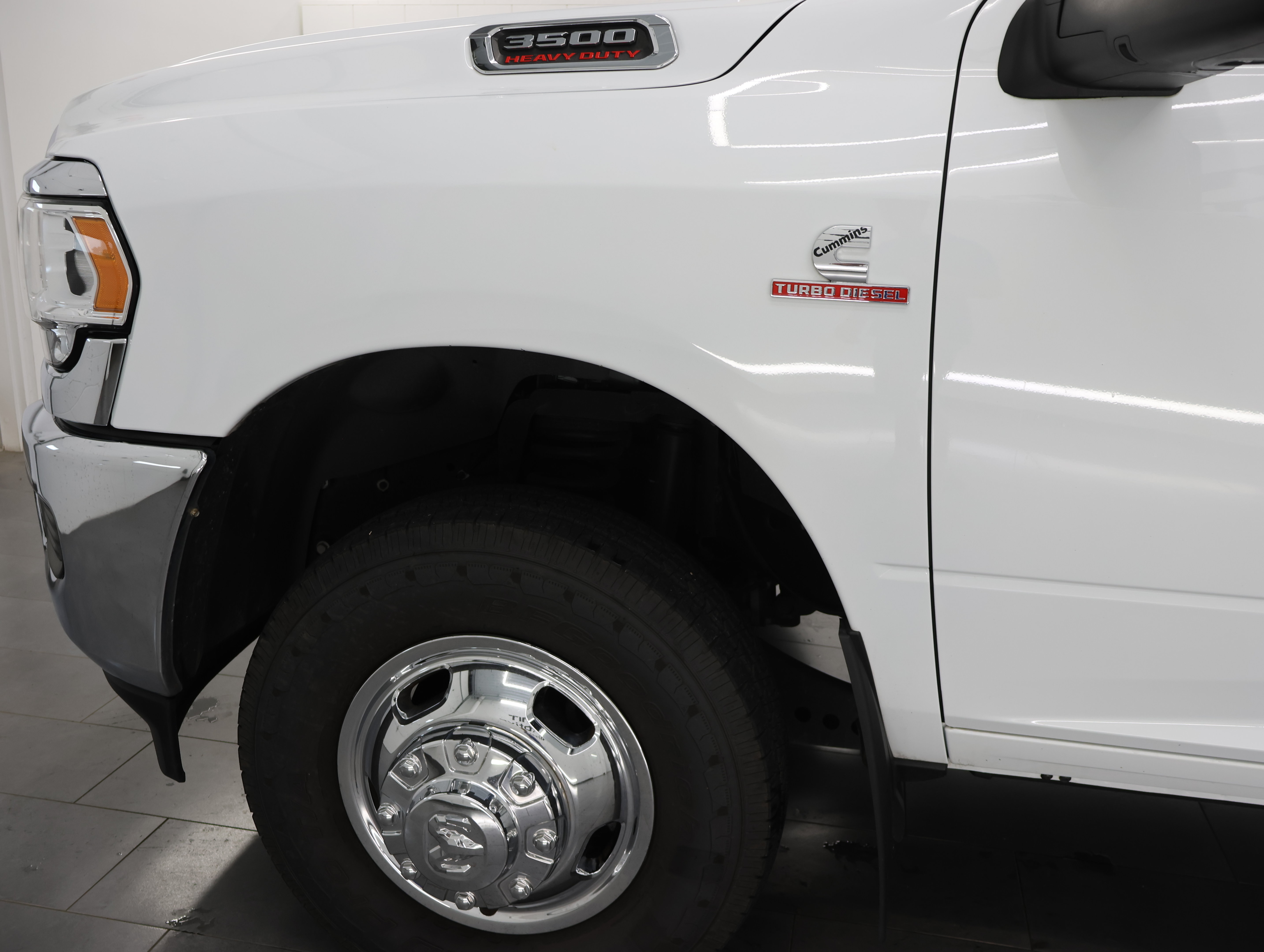 Used 2024 RAM 3500 Tradesman w/ Chrome Appearance Group AWD/4WD image 34