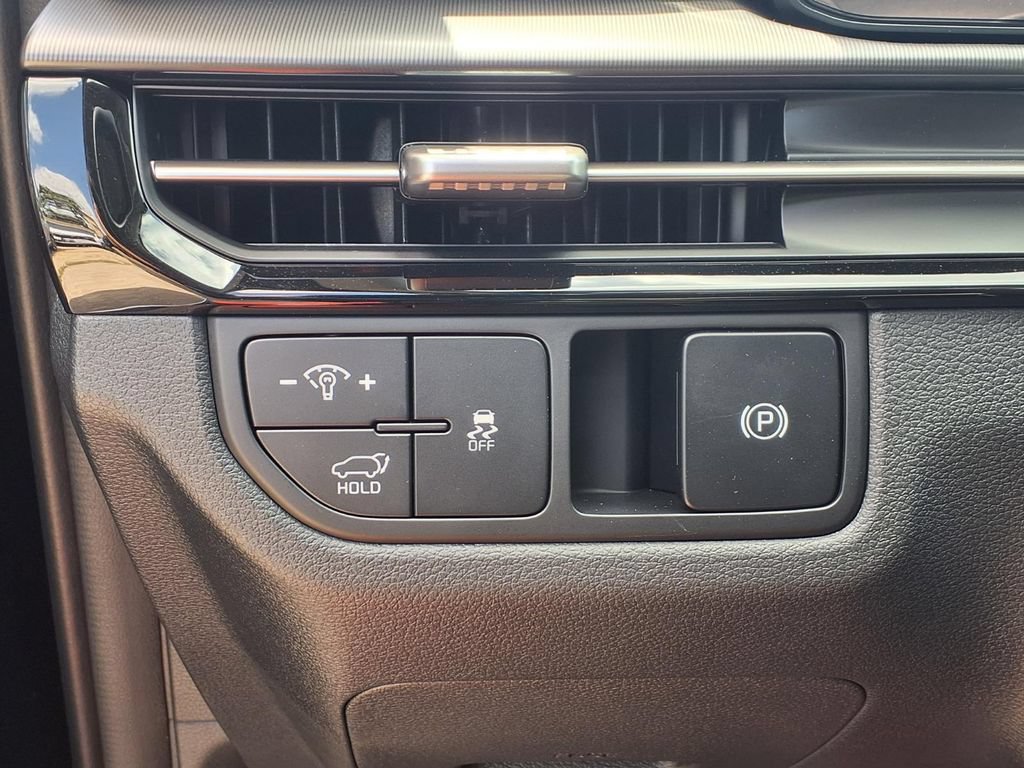New 2026 Kia Sportage EX FWD image 10