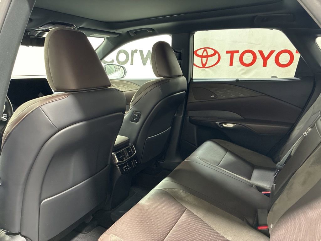 Used 2025 Lexus RX 450h AWD w/ Convenience Package image 21