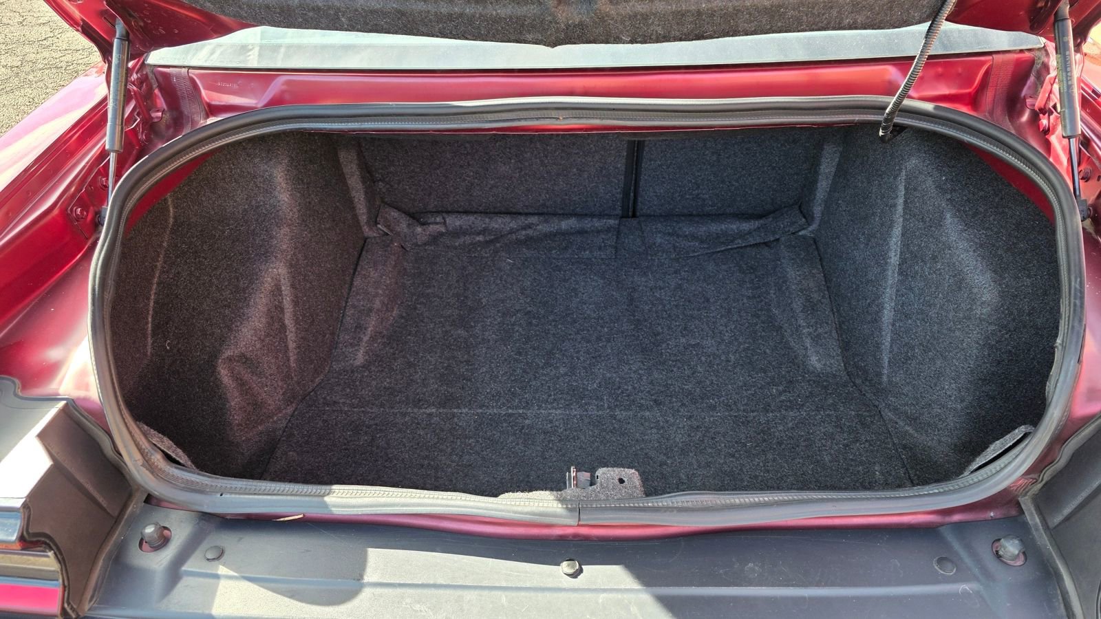 Used 2021 Dodge Challenger R/T image 9