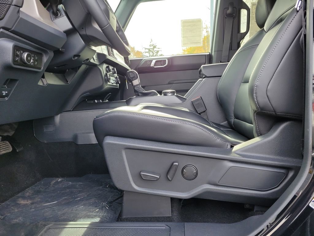 New 2025 Ford Bronco Outer Banks image 17