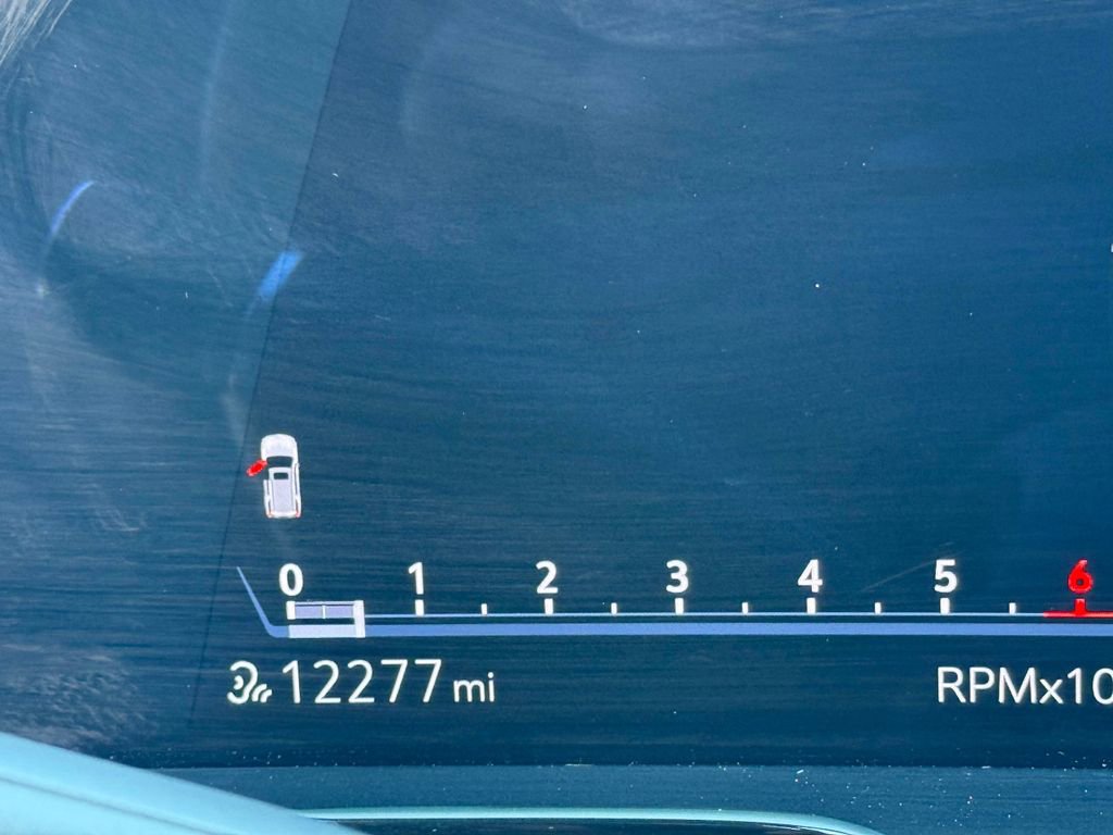 Used 2024 Cadillac Escalade ESV Luxury image 5