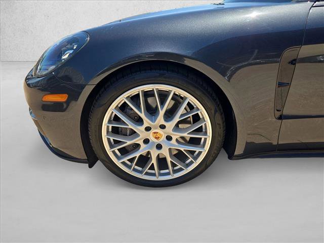 Used 2019 Porsche Panamera RWD image 23