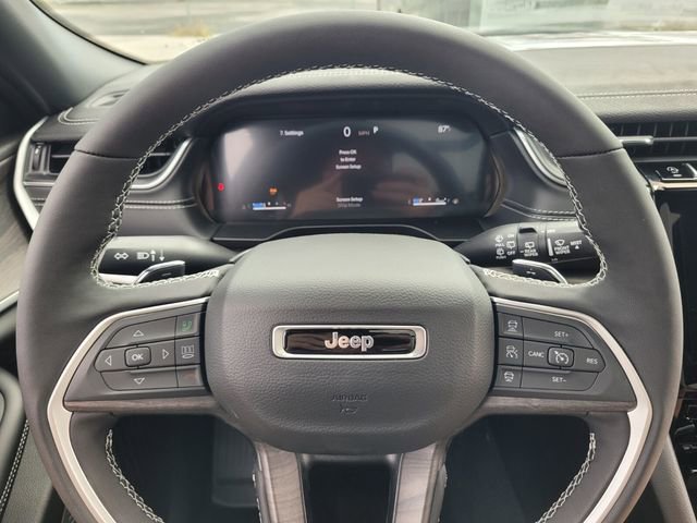 New 2025 Jeep Grand Cherokee Limited w/ Luxury Tech Group II image 24