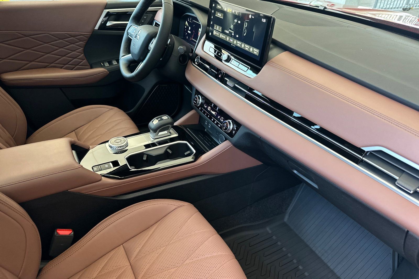 New 2025 Mitsubishi Outlander SEL image 14