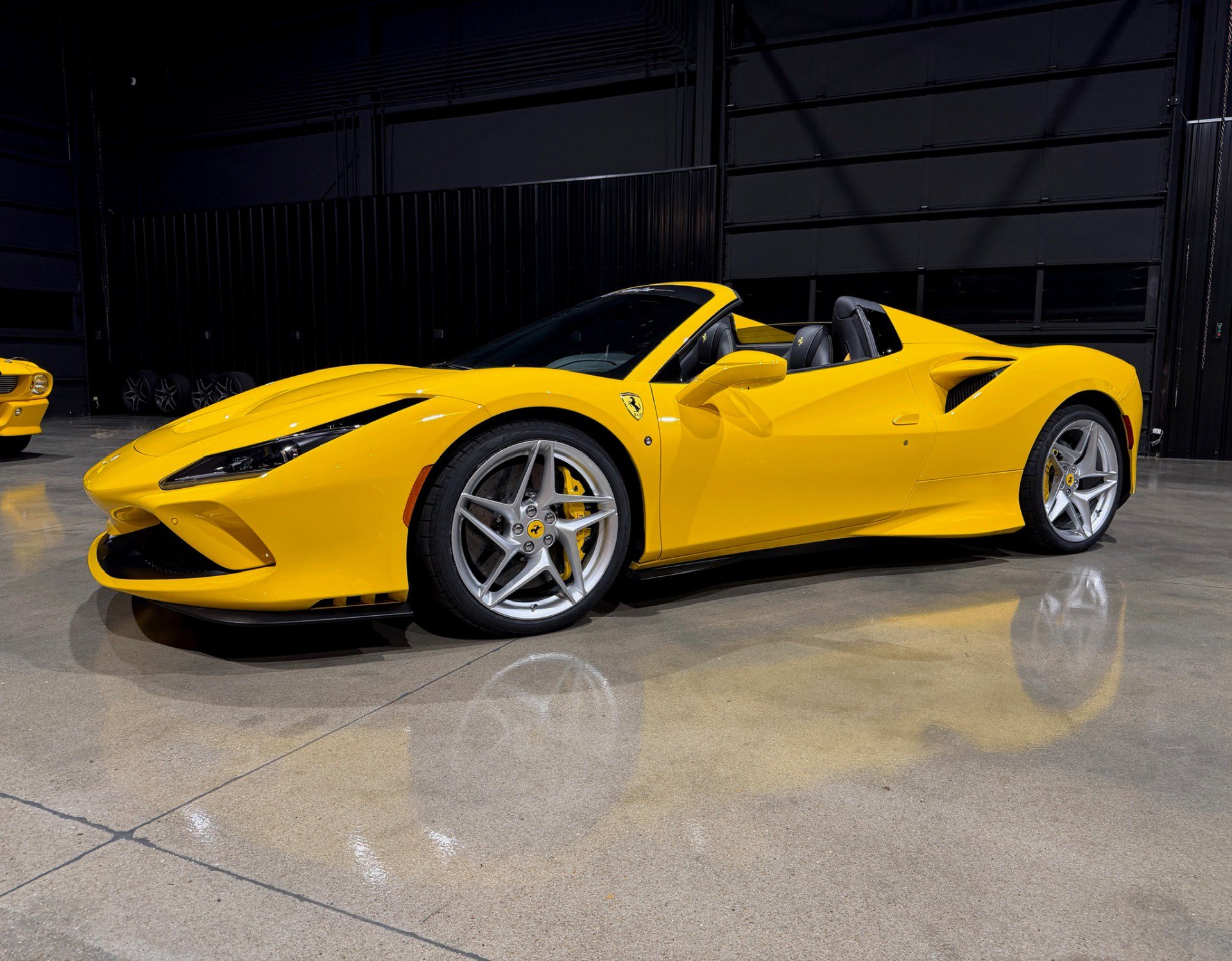 Used 2023 Ferrari F8 Tributo RWD image 5
