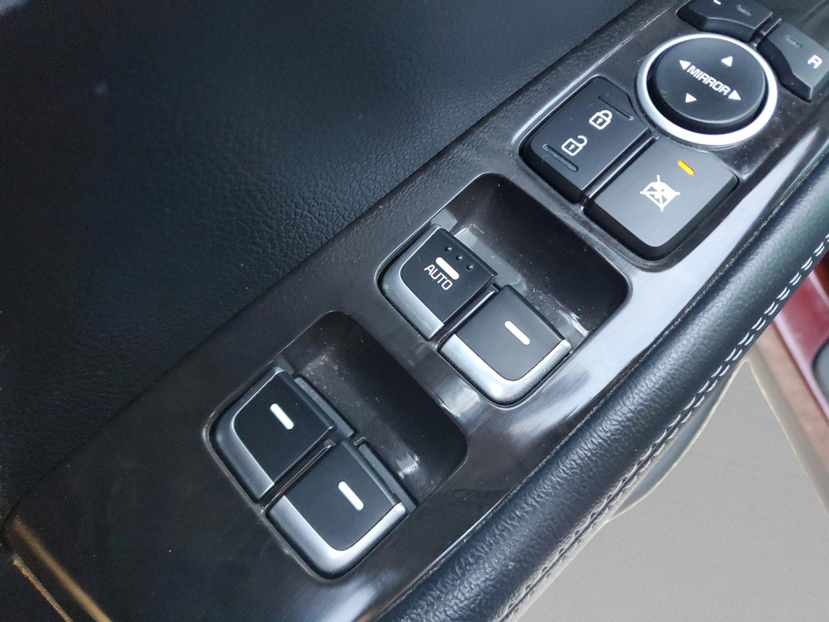 Used 2017 Kia Sorento LX image 15