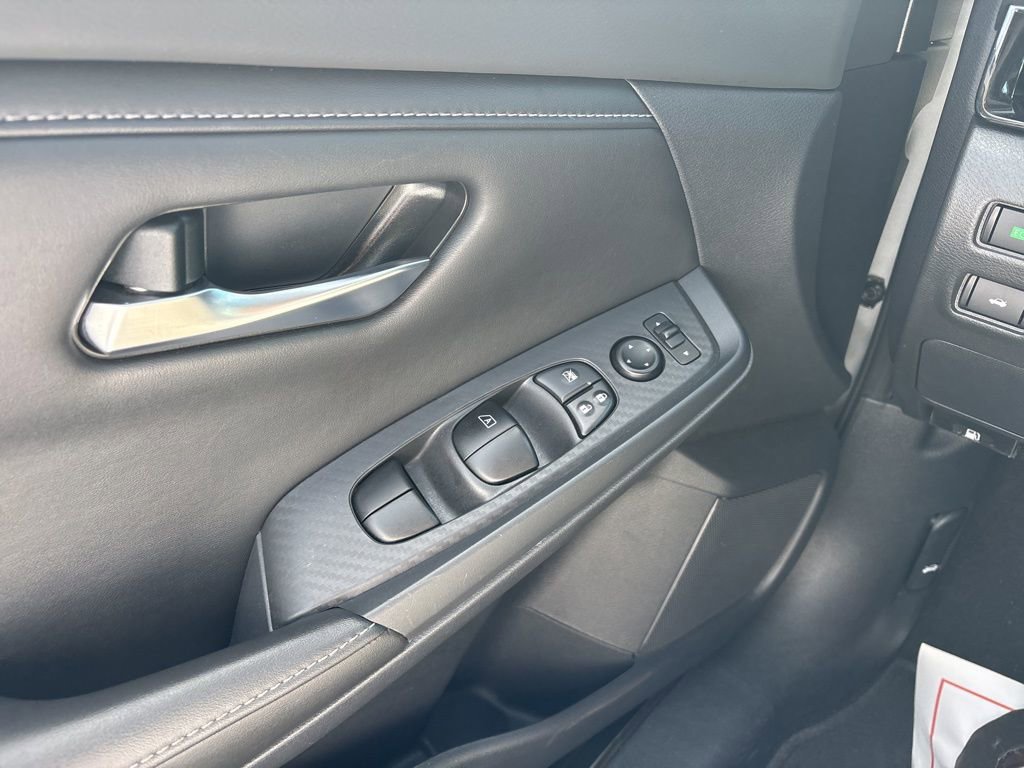 Used 2022 Nissan Sentra SV w/ All-Weather Package FWD image 14