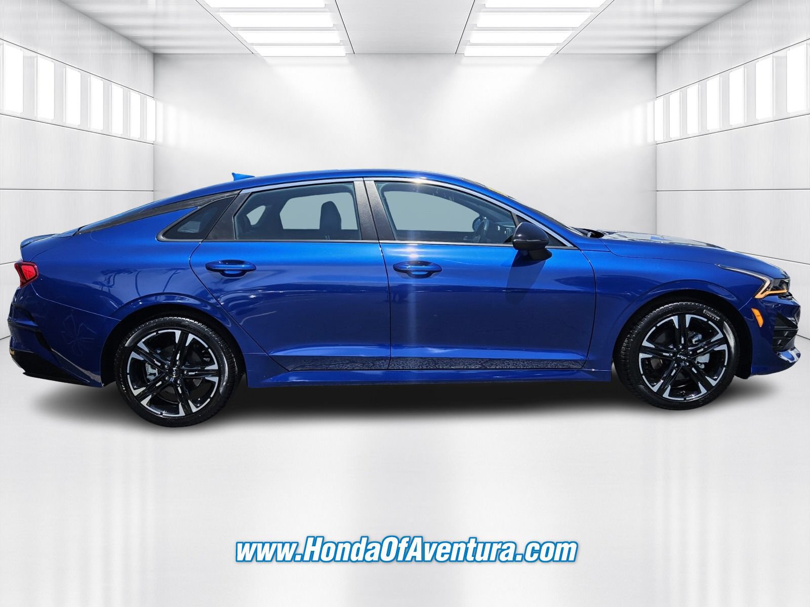 Used 2024 Kia K5 GT-Line w/ GT-Line Premium Package FWD image 2