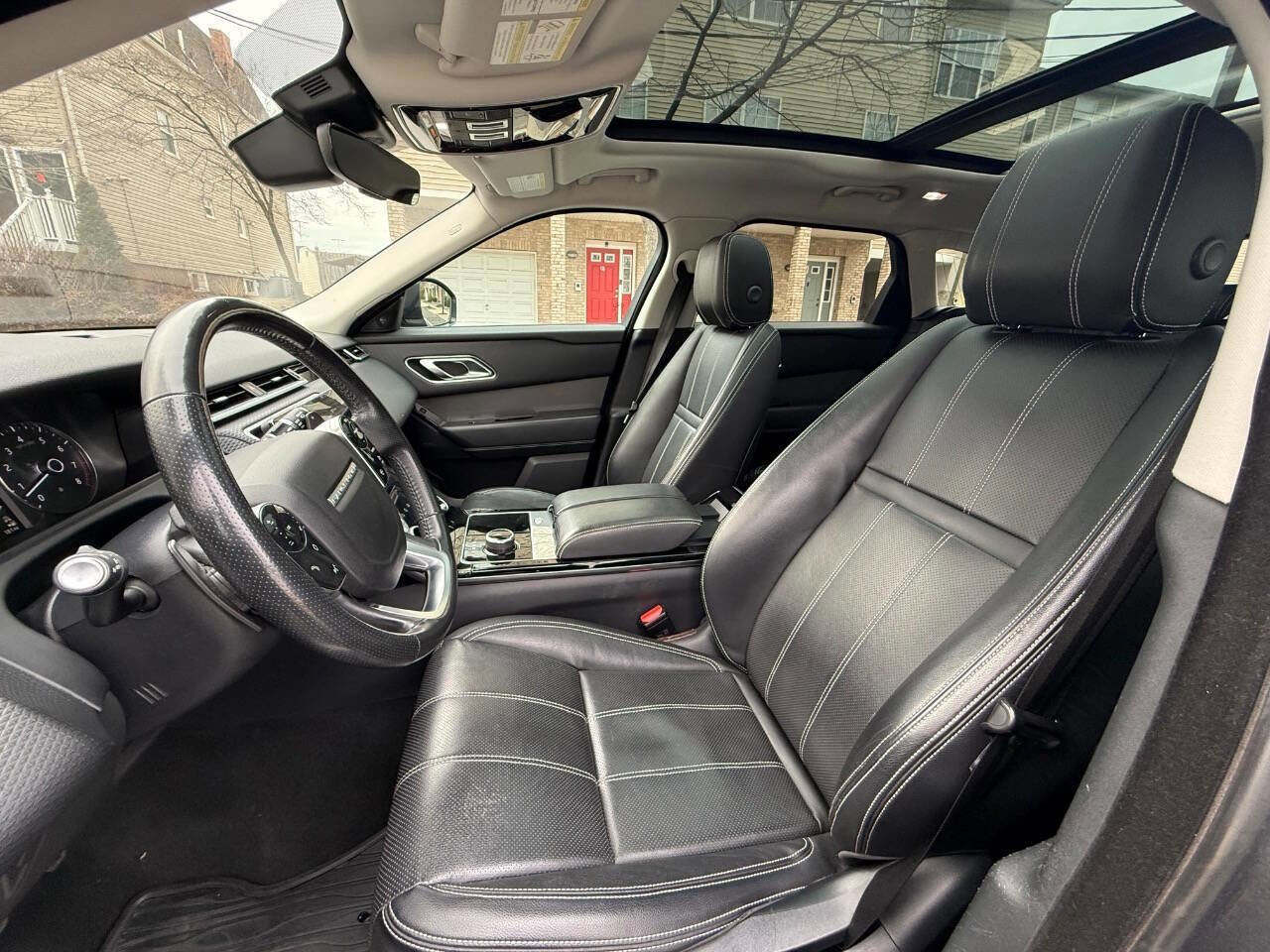 Used 2018 Land Rover Range Rover Velar S AWD/4WD image 7