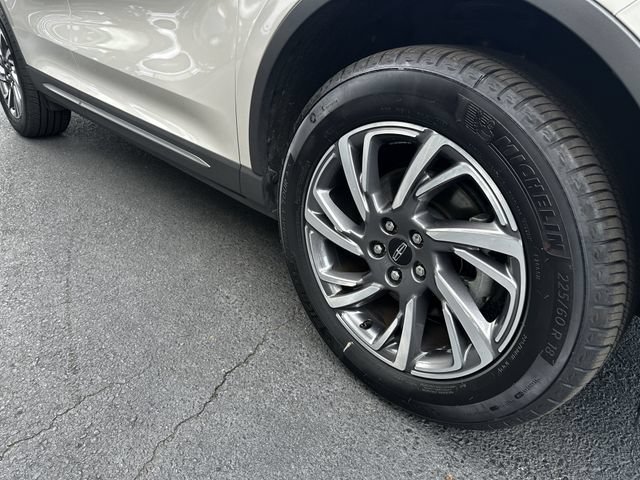 Certified 2024 Lincoln Corsair AWD w/ Equipment Group 101A image 11