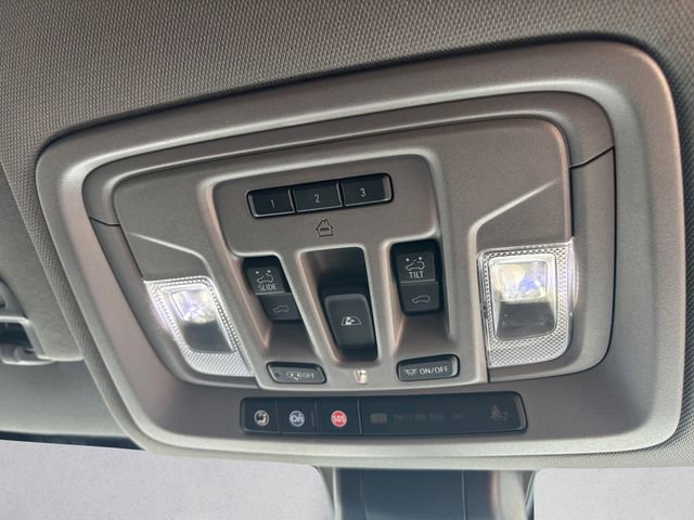 Used 2022 GMC Sierra 1500 Denali w/ Denali Reserve Package image 18