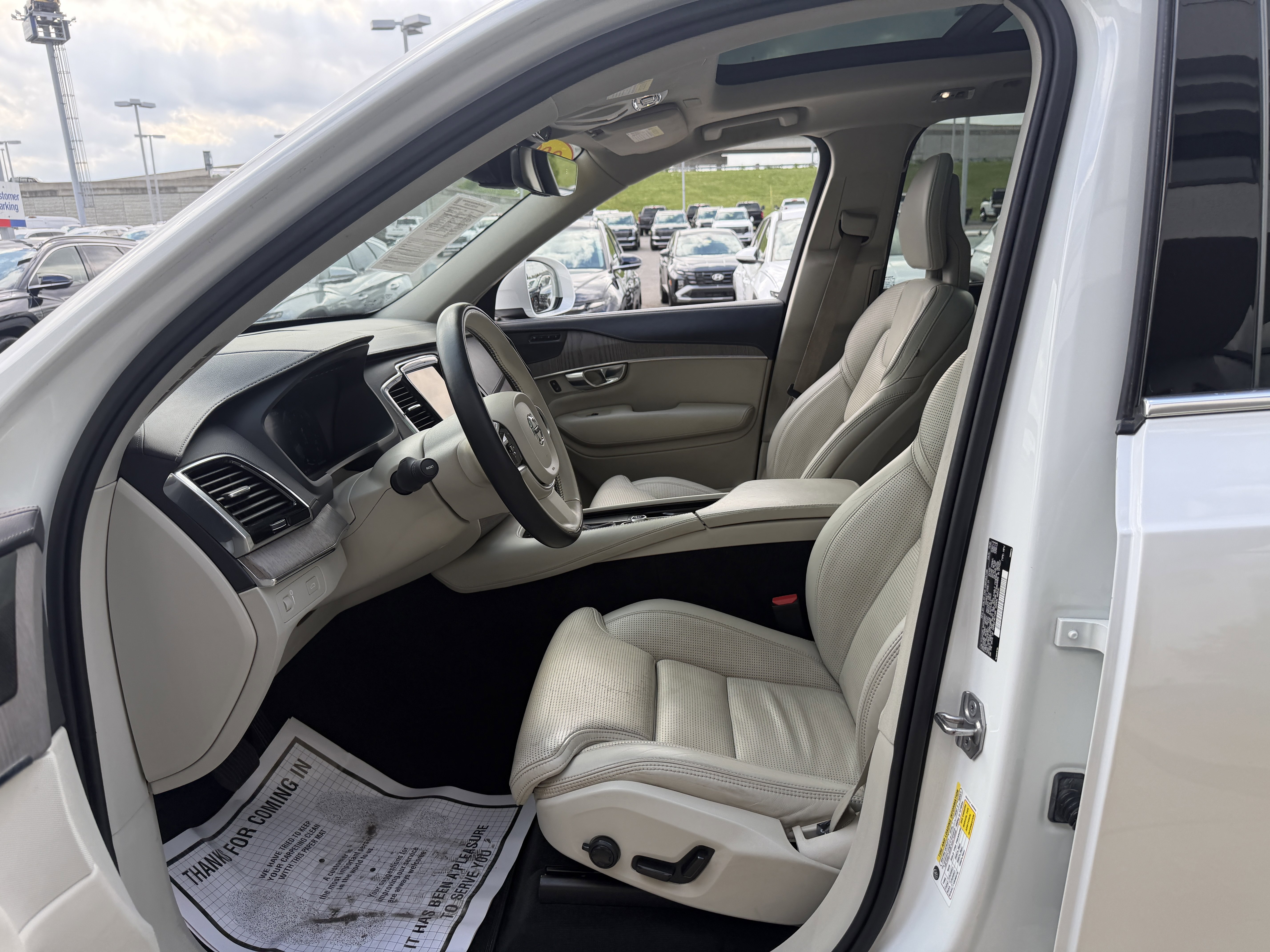 Used 2021 Volvo XC90 T6 Inscription w/ Advanced Package AWD/4WD image 31