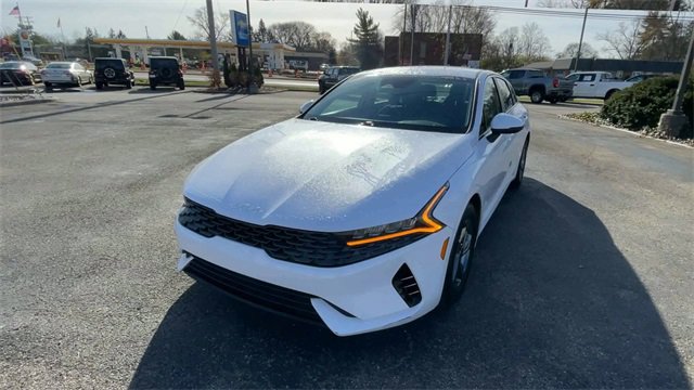 Used 2022 Kia K5 LXS image 5