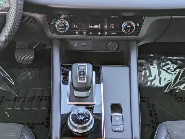 Used 2023 Mitsubishi Outlander SE FWD image 19