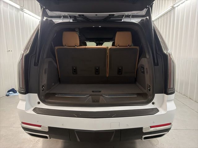 Certified 2026 Cadillac Escalade Luxury w/ LPO, Floor Liner Package image 22
