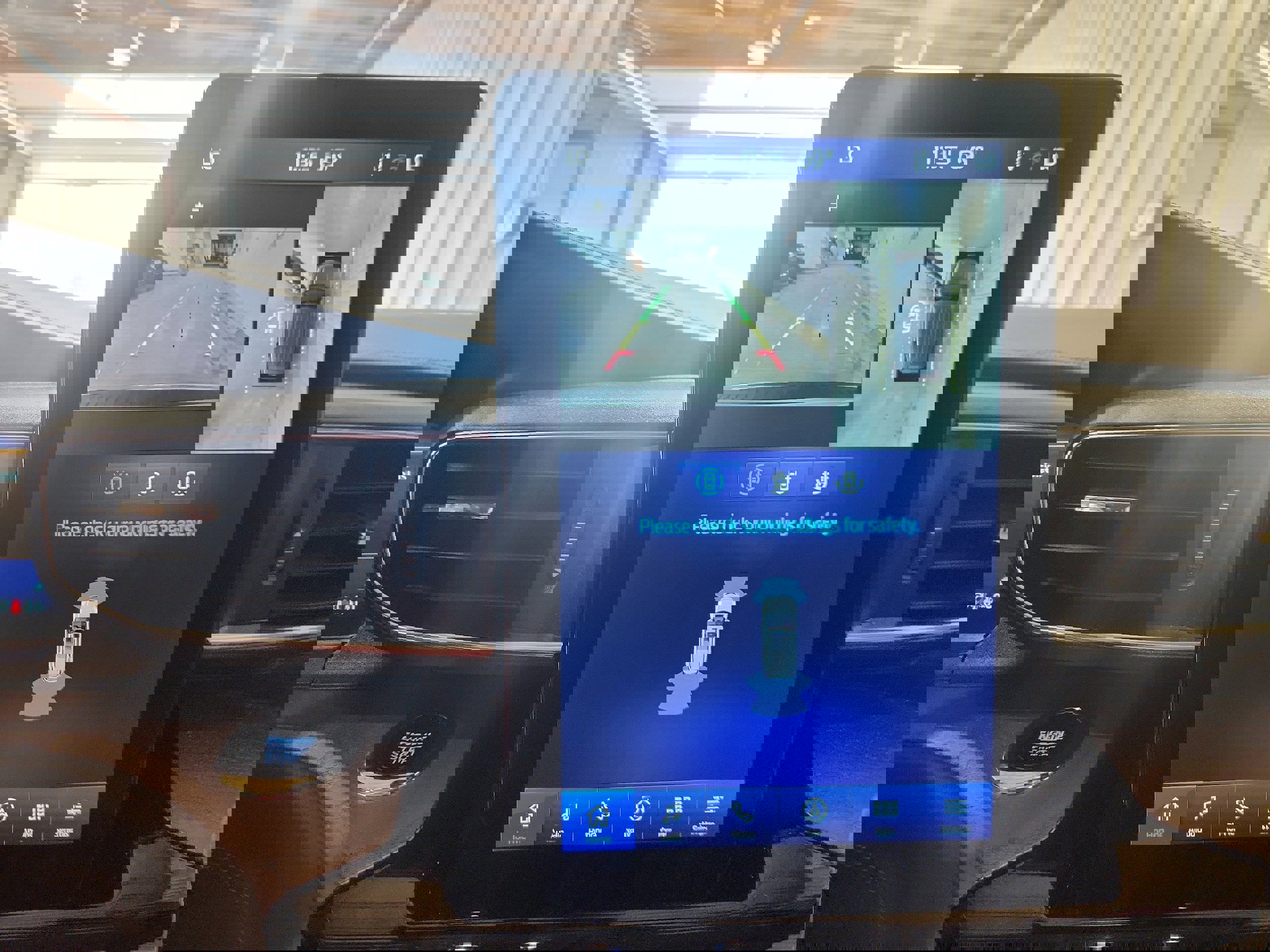 Used 2023 Ford Explorer Platinum w/ Technology Package image 19