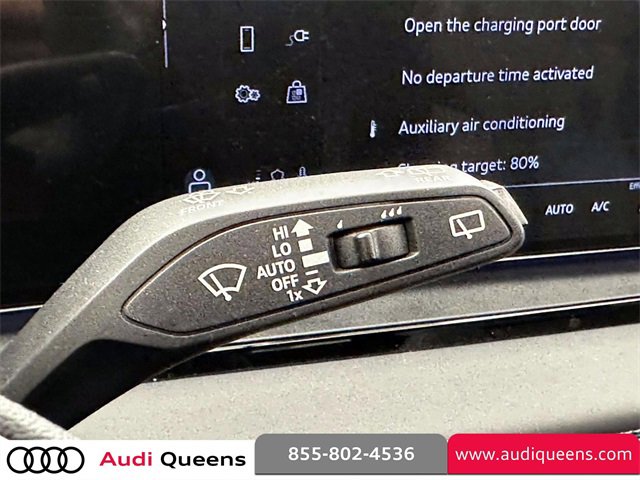 Used 2025 Audi Q6 e-tron Premium Plus image 32
