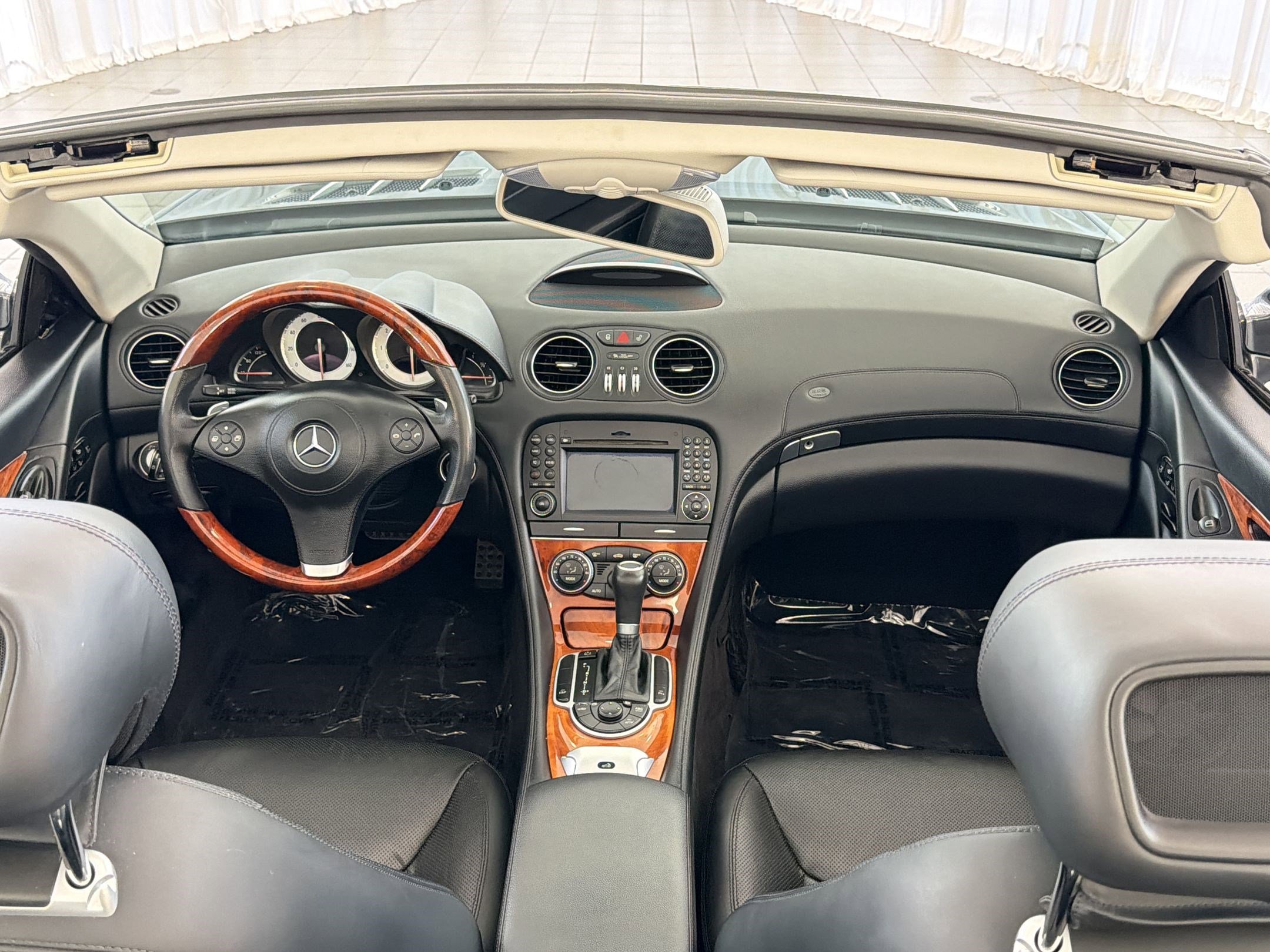 Used 2009 Mercedes-Benz SL 550 image 16