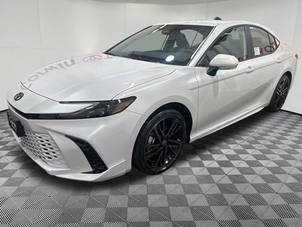 Used 2026 Toyota Camry XSE AWD/4WD image 3