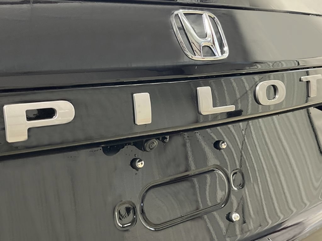 New 2026 Honda Pilot Touring image 9