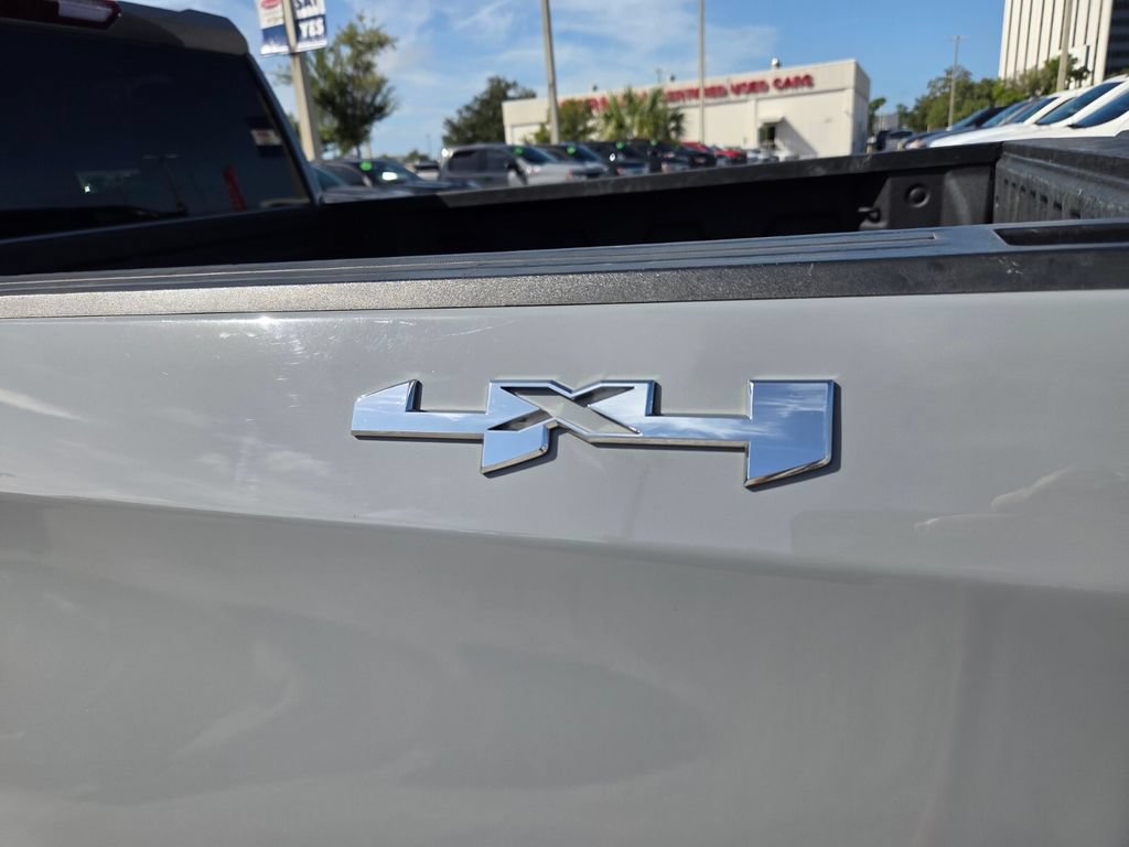 Used 2025 GMC Sierra 1500 Pro w/ Graphite Edition AWD/4WD image 12